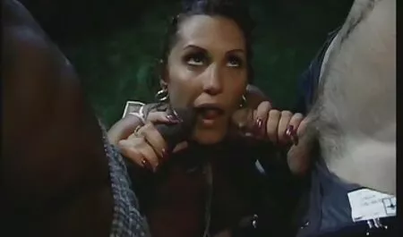 Etwas Öl und in deutschsprachige fickfilme ihrem Arsch
