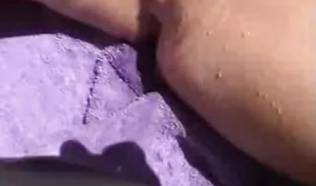 Kleines Babe in private deutsche fickfilme Nylons und Höschen ohne Schritt gefickt