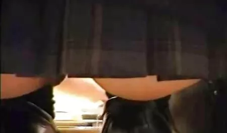 Heißes Mädchen zeichnet sich beim Masturbieren auf (NO free fickfilm SOUND)