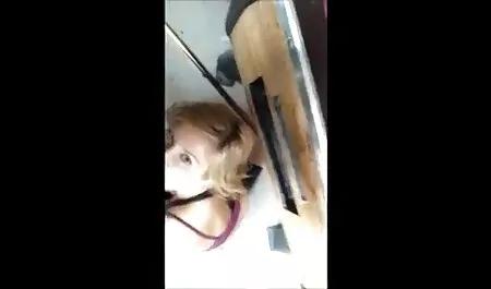 Blondine wird fickfilme auf dem Bett zu Hause gefickt